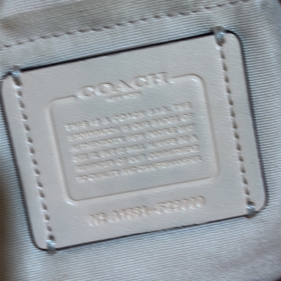 Coach Mini Isla Isla Camera Bag - Picture 6 of 6